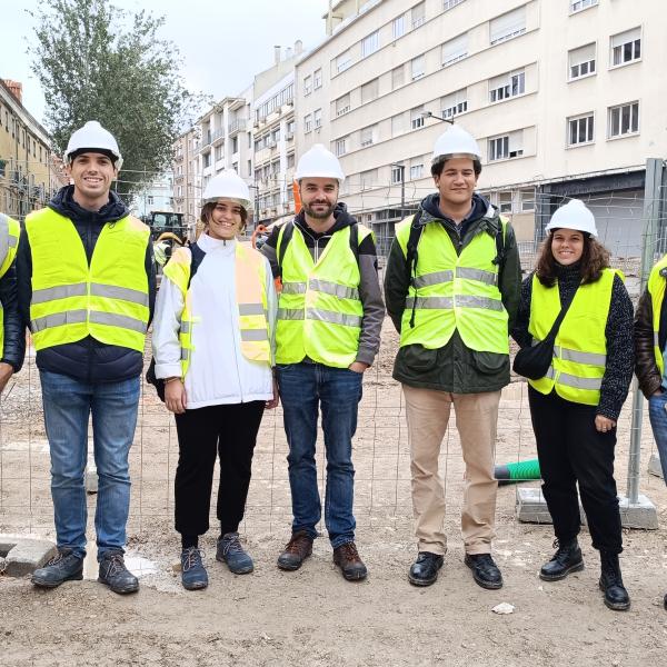 Alunos do Mestrado Integrado em Arquitetura visitam obras de requalificação de espaço público em Lisboa