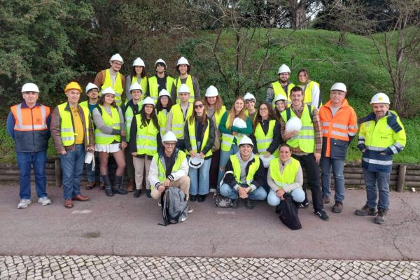 Professor Francisco Serdoura organizou visita Guiada a obras relacionadas com espaço público e infra-estruturas urbanas, com turmas de 4.º ano 